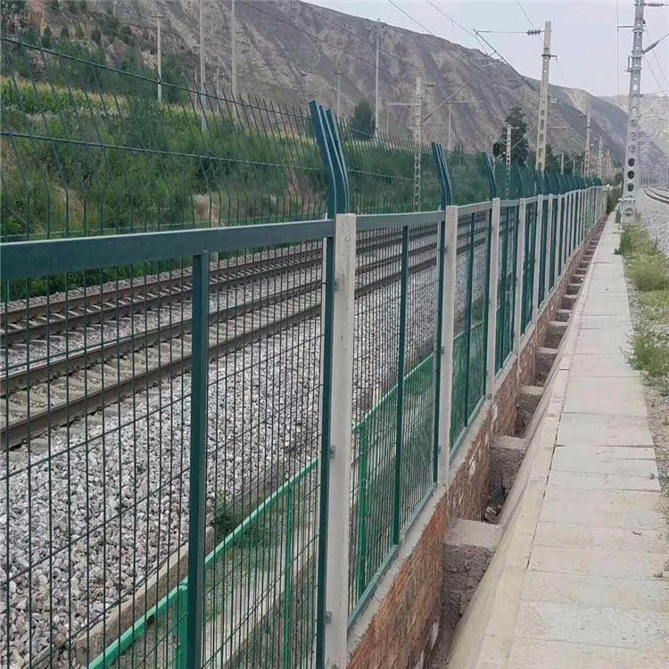 動車鐵路防護(hù)柵欄圖片2