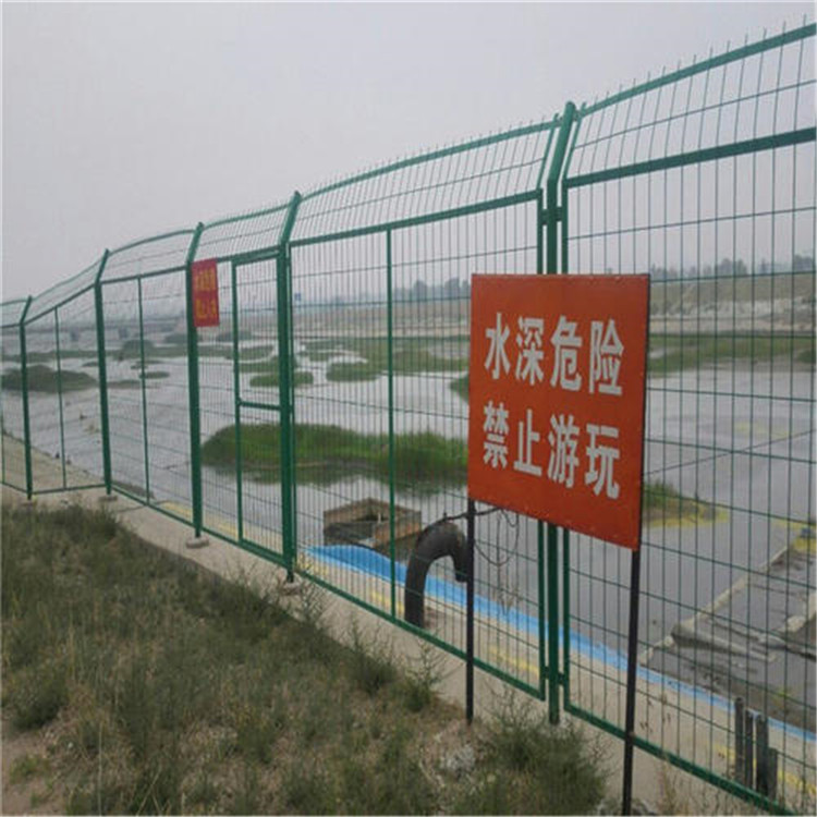 水庫框架護(hù)欄網(wǎng)圖片3 水庫框架護(hù)欄網(wǎng)圖片3