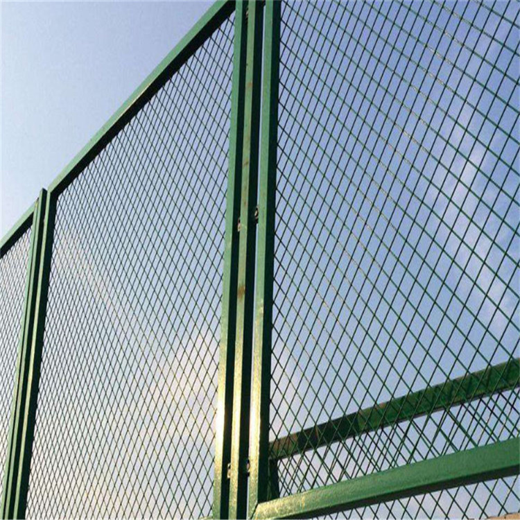 菱形孔護欄網(wǎng)圖片3